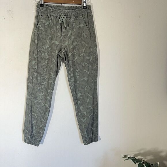 Athleta Pants Womens Size 0 Green Camo Farallon Jogger Elastic Waist Pockets - Picture 2 of 8